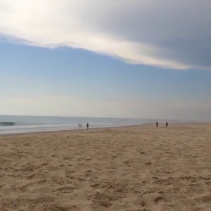 moglie condivisa in spiaggia